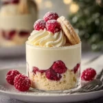 Vanillekipferl Dessert Mit Himnon alcoholic beeren