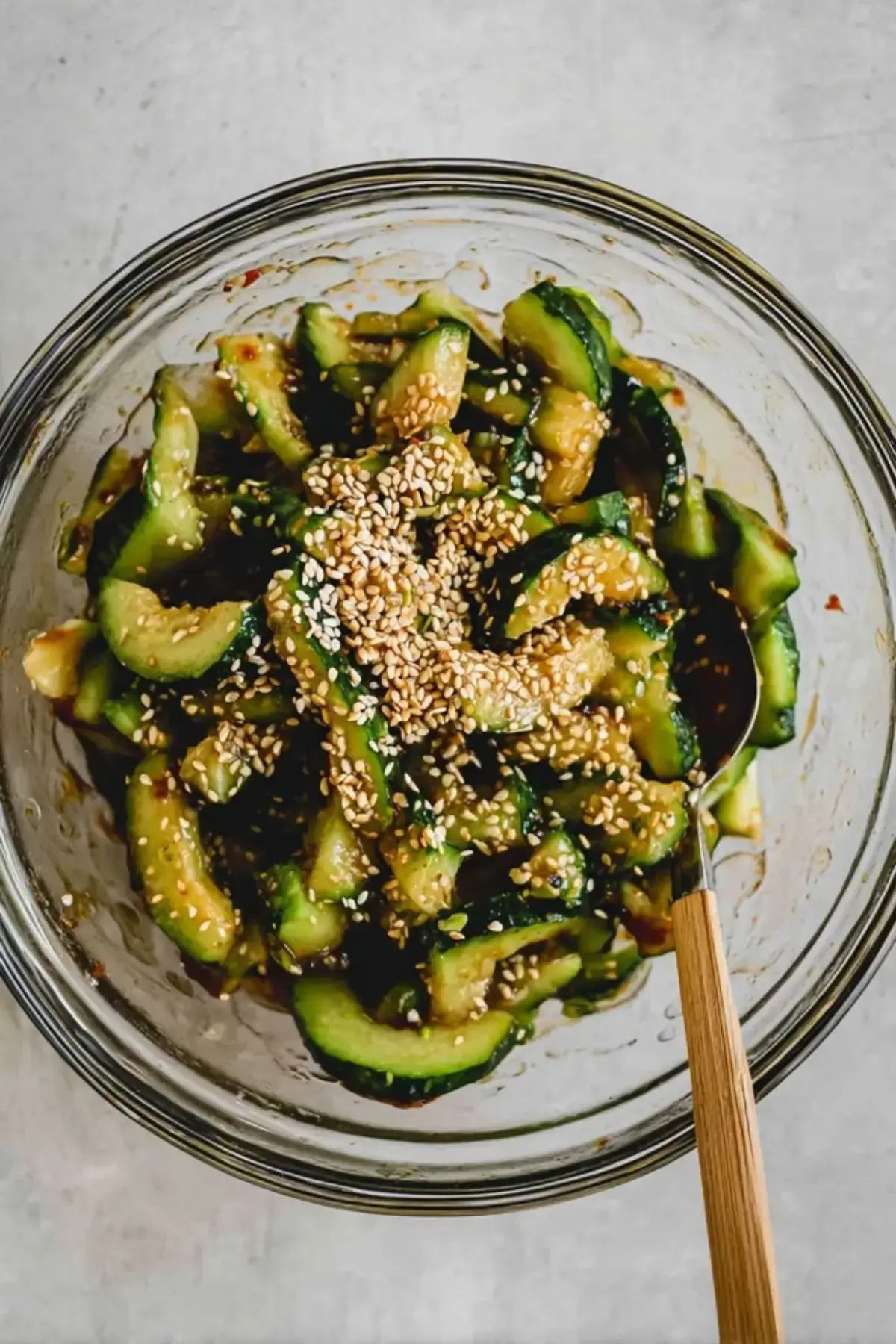 Asiatischer Gurkensalat mit Sesam - Noras Kreationen 4 Asiatischer Gurkensalat mit Sesam