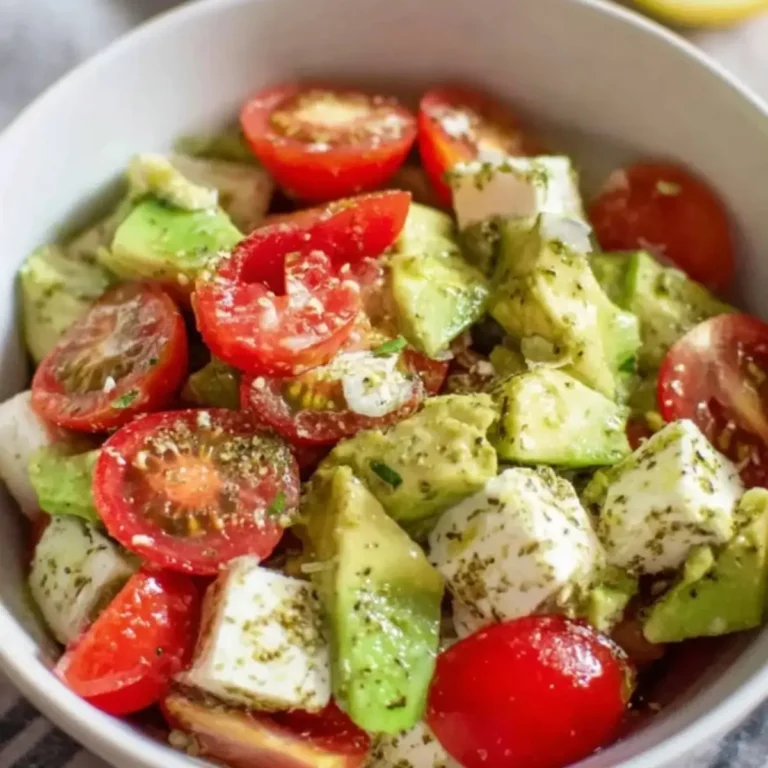 Avocado Salat mit Feta & Tomaten Rezept einfach – Muma’s Kitchen