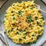 Bärlauch-Käse-Spätzle mit Röstzwiebeln