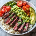 Einfache Koriander Limetten Steak Bowls