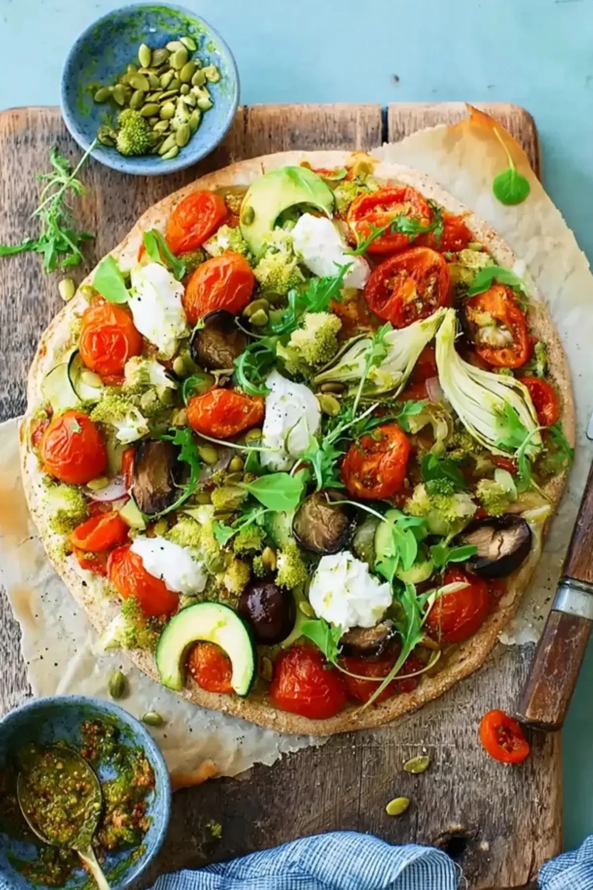 Gemüse Pizza mit Dinkel Vollkornteig