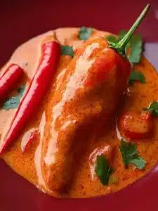 Paprika-Sahne-Hähnchen: Schnelles Cremigkeit-Glück für die Familie