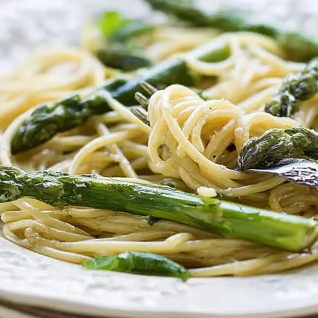 Spaghetti mit grünem Spargel – Bestes Frühlingsrezept – Noras Kreationen