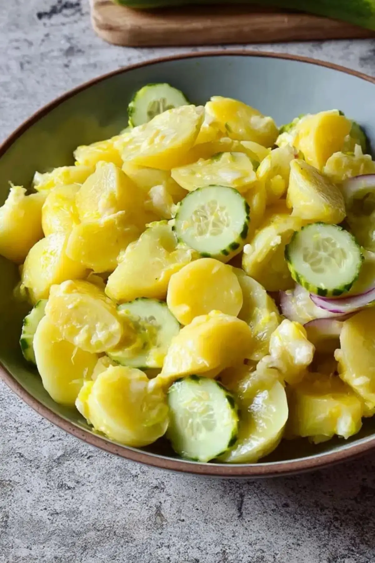 kalorienarmer Kartoffelsalat mit Gurke