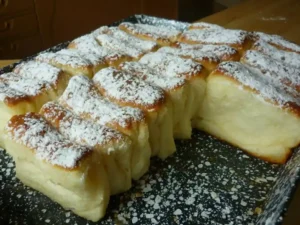 Klassische Buchteln mit Quark und Marmelade