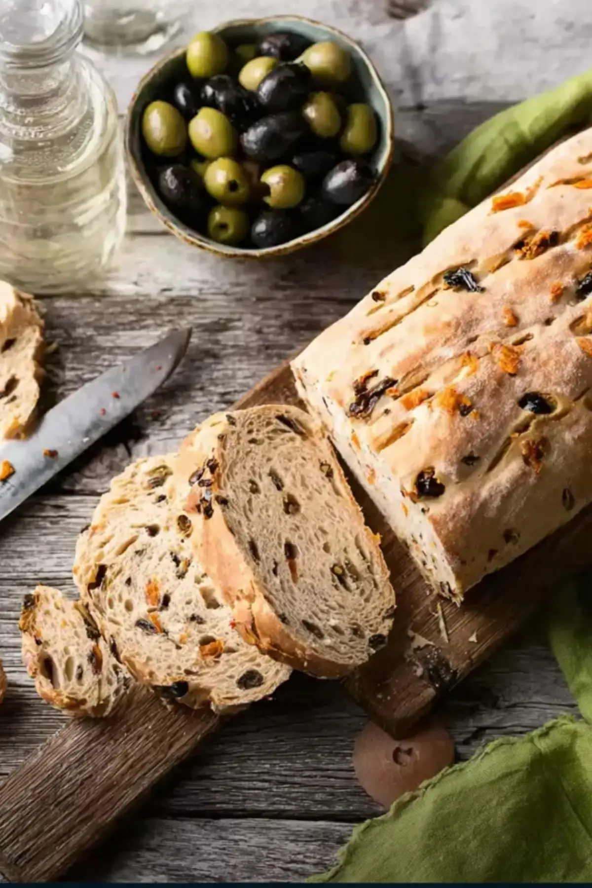 würziges Olivenbrot