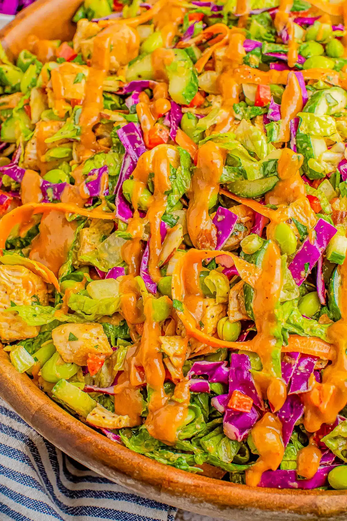 Asiatischer Erdnuss Hähnchensalat