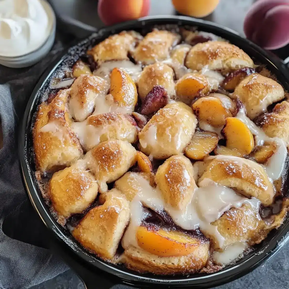 Zimtschnecken-Pfirsich-Cobbler