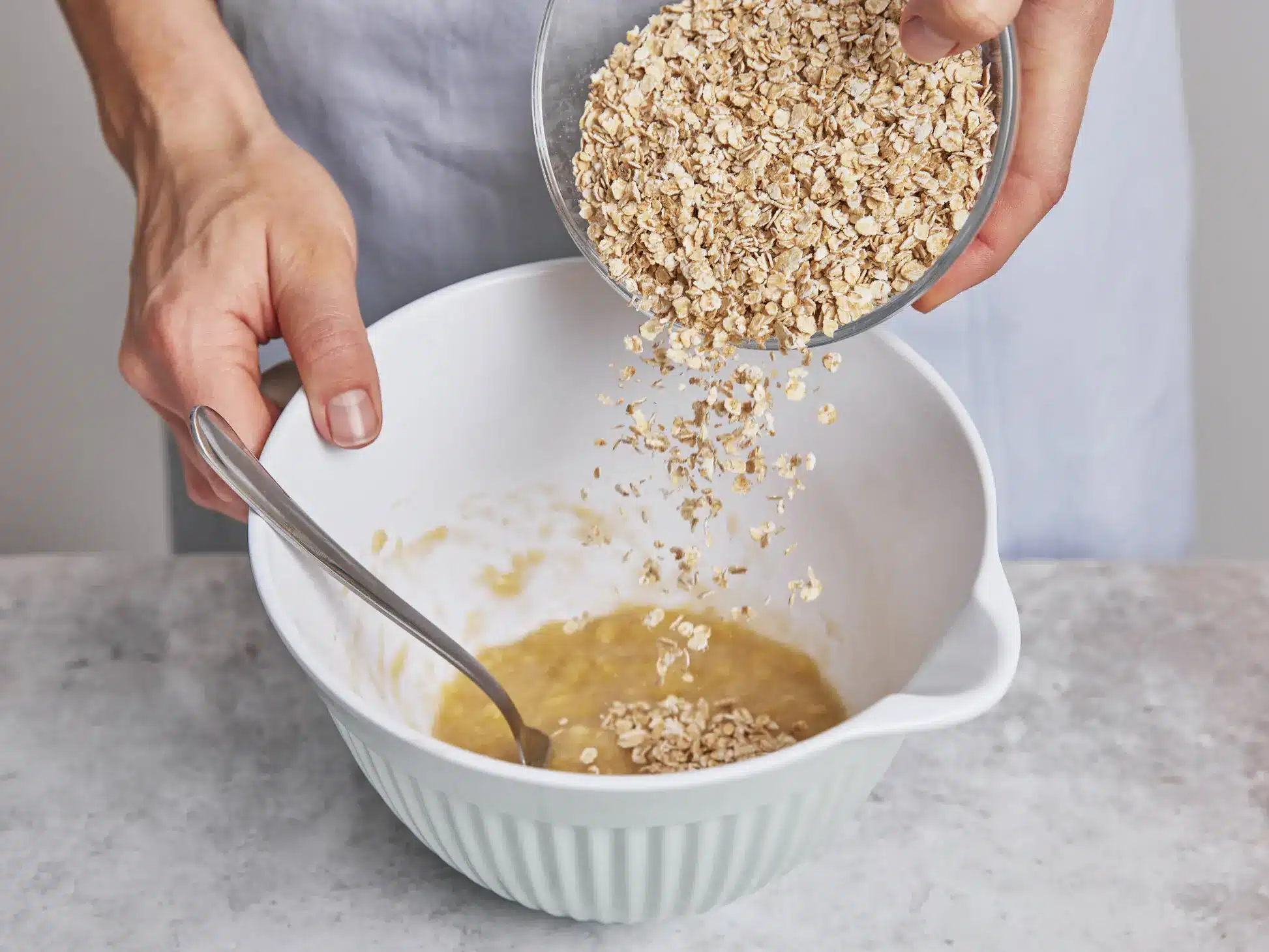Bananen-Haferflocken-Kekse - blitzschnell gemacht & so gesund | Die besten Backrezepte mit Gelinggarantie 2 Bananen-Haferflocken-Kekse