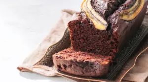 Saftiges Bananenbrot mit Schokotropfen