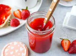 Erdbeer-Holunderblüten-Marmelade