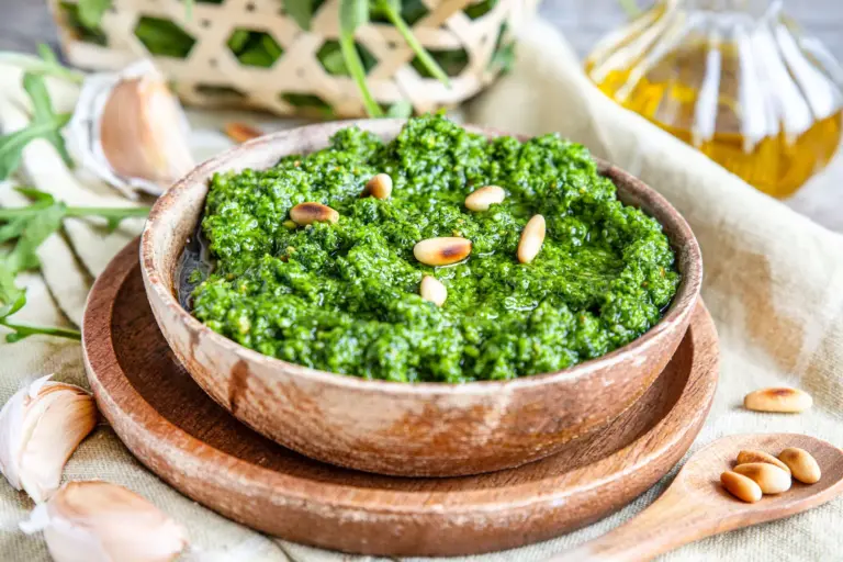 Rucola-Pesto zubereiten