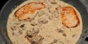 STEAKPFANNE MIT CHAMPIGNONS: Eine Köstlichkeit urbaner Aromen