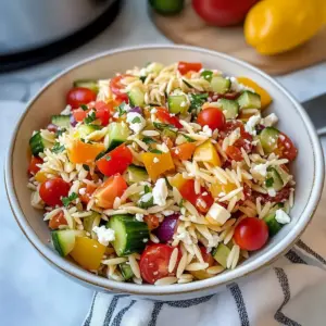 Regenbogen-Orzo-Salat